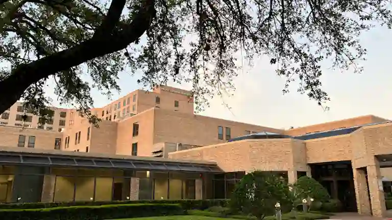 Visiting Rules and Policies at Tomball Hospital Visiting Rules and Policies at Tomball Hospital